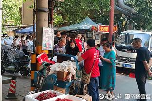 比赛刚开始就叫俩暂停！科尔：我们的人好像在场上睡觉呢